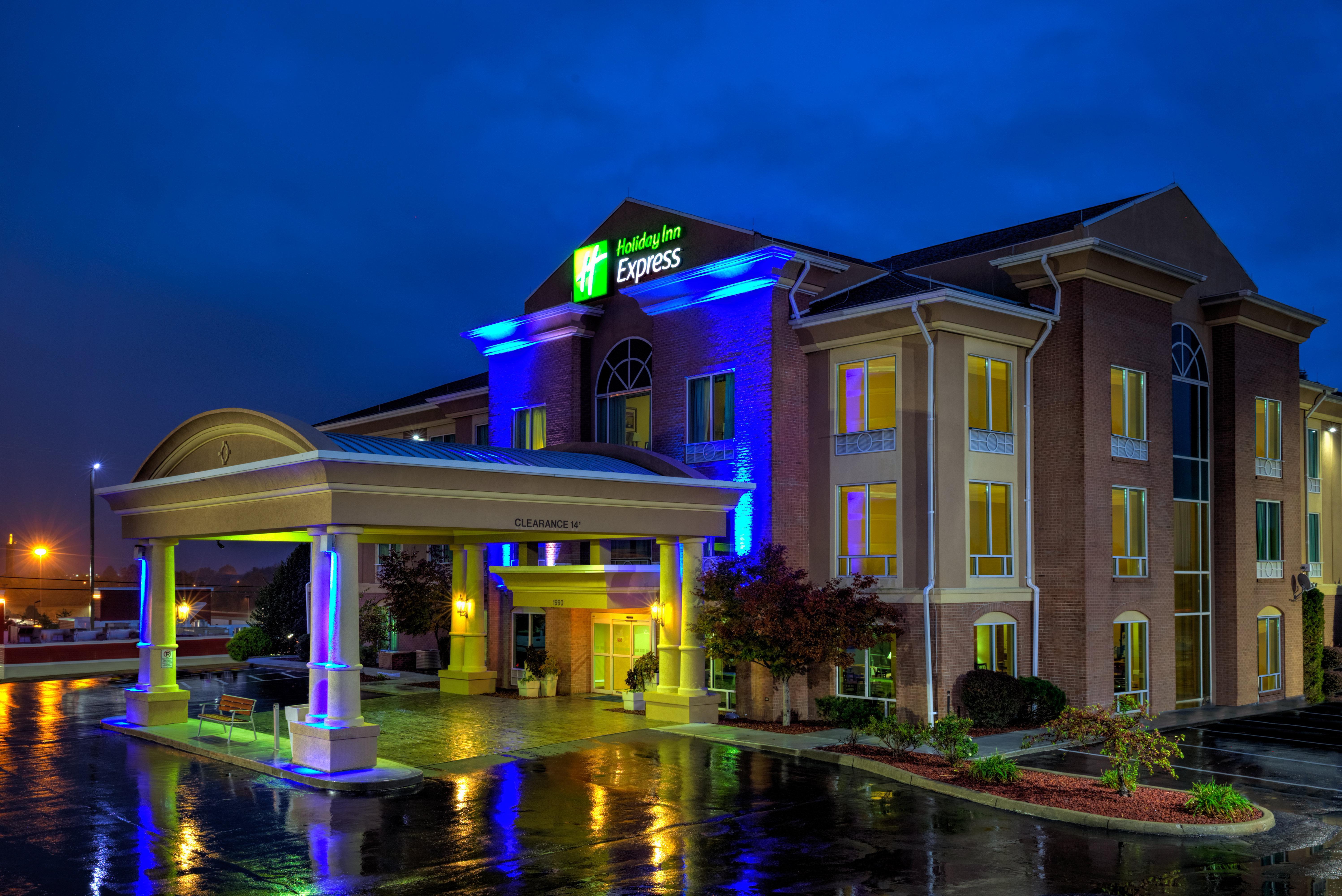 Holiday Inn Express Hotel & Suites Richmond, An Ihg Hotel Екстер'єр фото